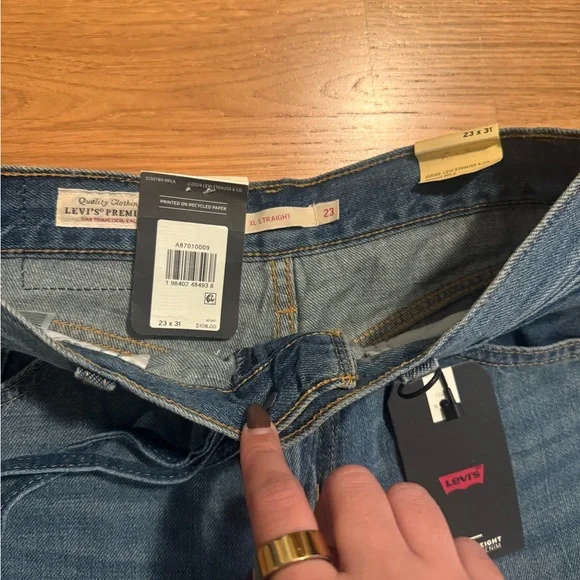 Levis XL Straight Mid-Rise Wide-Leg Tie-Waist Jeans - Picture 4 of 5